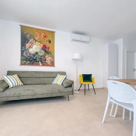 Essence Del Carmen * Puerto del Carmen (Lanzarote)